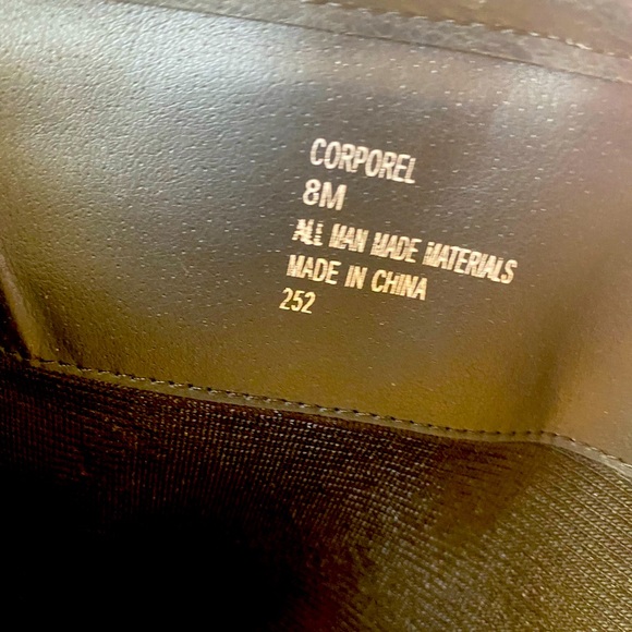 Black buckle boots size 8 - Picture 3 of 5